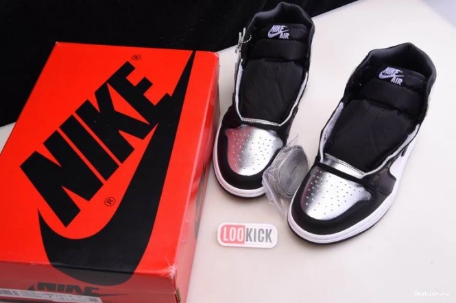 One Kick WMNS HIGH CD0461-001 1 TOE AIR OG SILVER JORDAN 0724